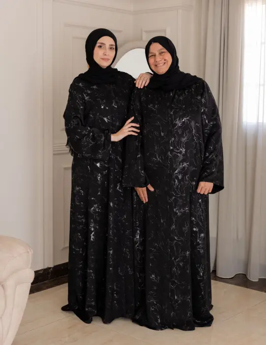 عبايه خامه جاكار حرير اسود في جراي image 1