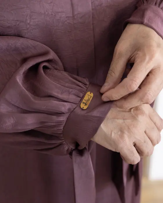 Cashmere abaya image 4