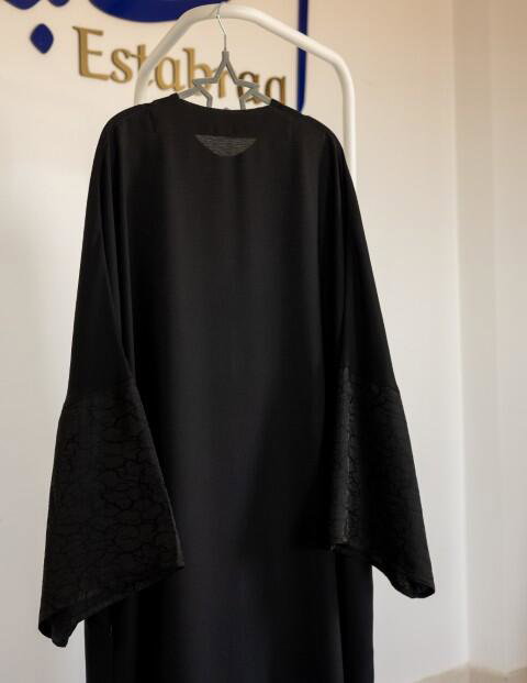 Black Abaya with pockets image 6