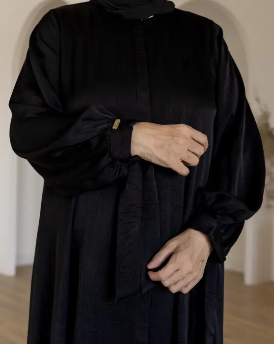 Black abaya image 4