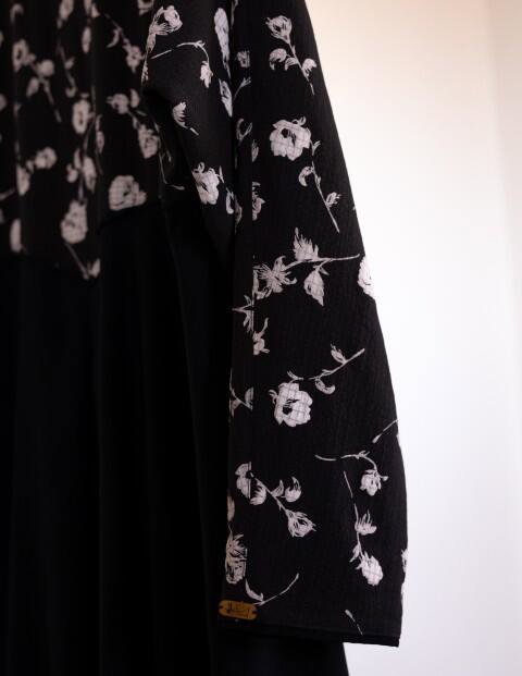 Royal dress black image 2