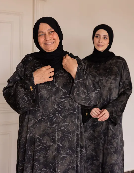 عبايه خامه حرير جاكار اسود منقوش image 3