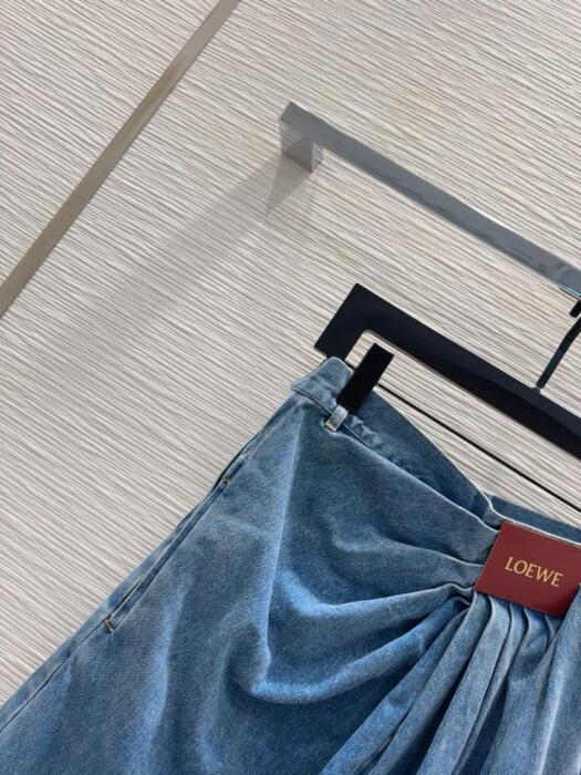 Loewe image 2