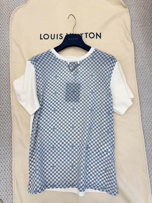 LV Clothes image 0