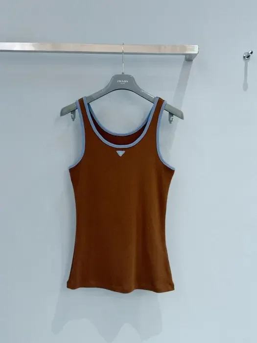 Prada Clothes image 0