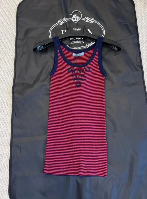 Prada Clothes image 0