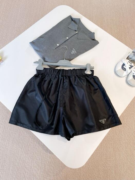 Prada image 2
