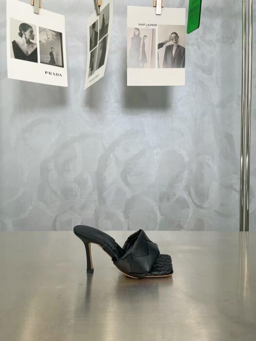 Bottega Veneta  image 0