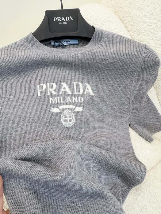 Prada image 1