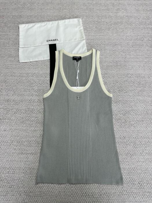 Chanel Clothes image 0