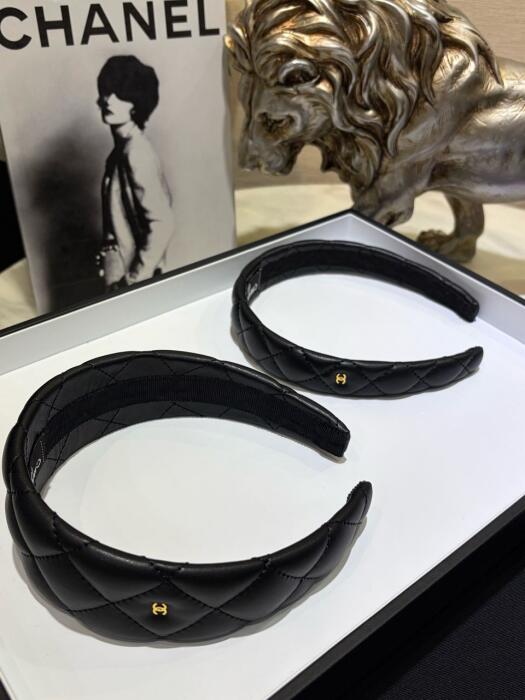 Chanel  image 1