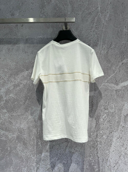 Dior image 1