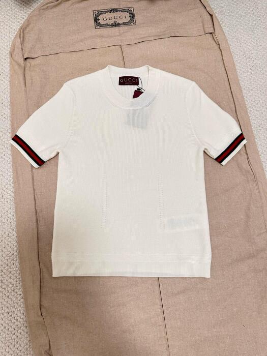 Gucci clothes image 0