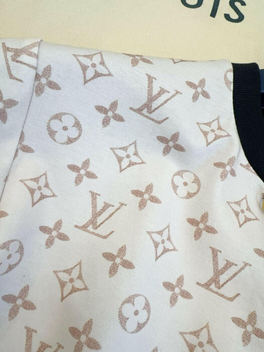 LV Clothes image 3