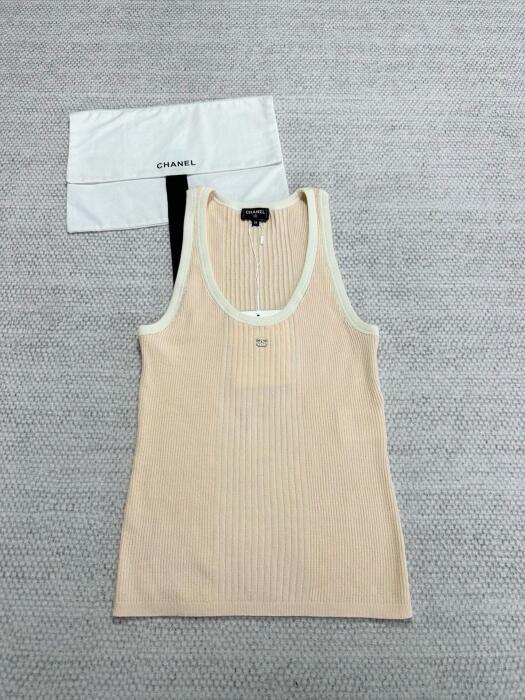 Chanel Clothes image 0