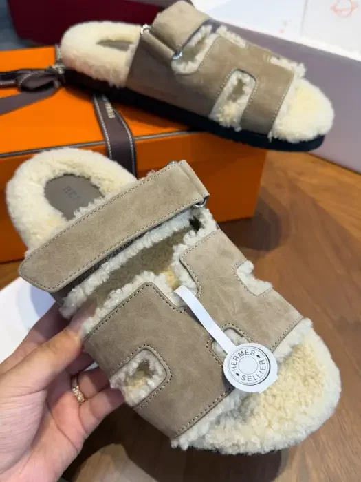 Hermes shoes  image 2