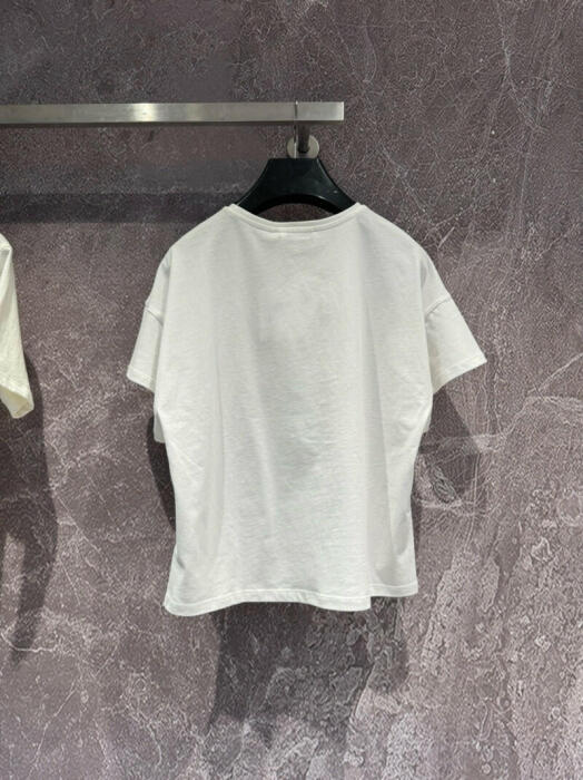 Dior image 1