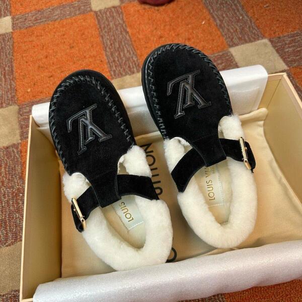 LV Shoes image 1