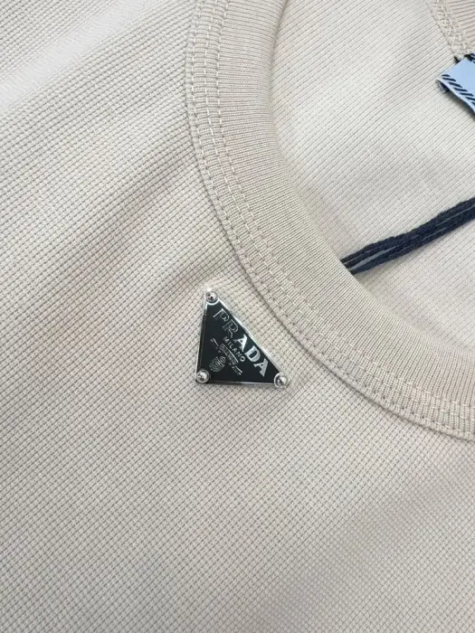 Prada Clothes image 2