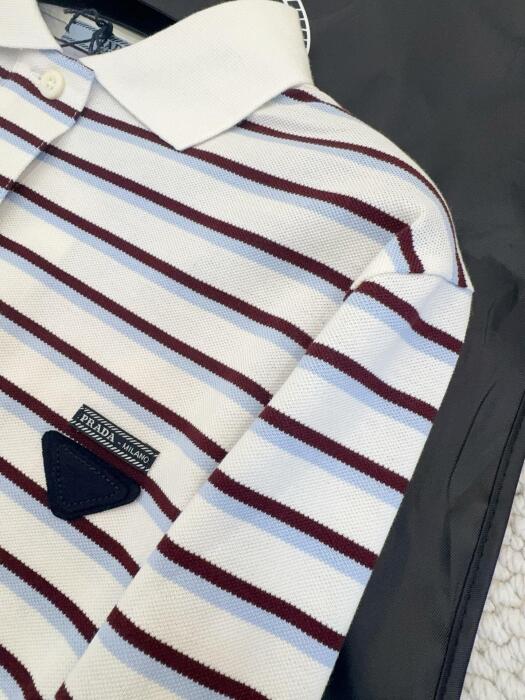 Prada  image 1