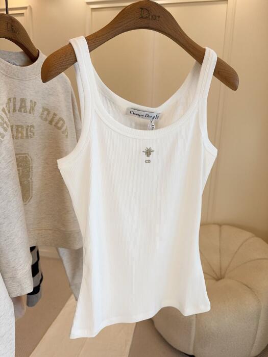Dior clothes  image 0