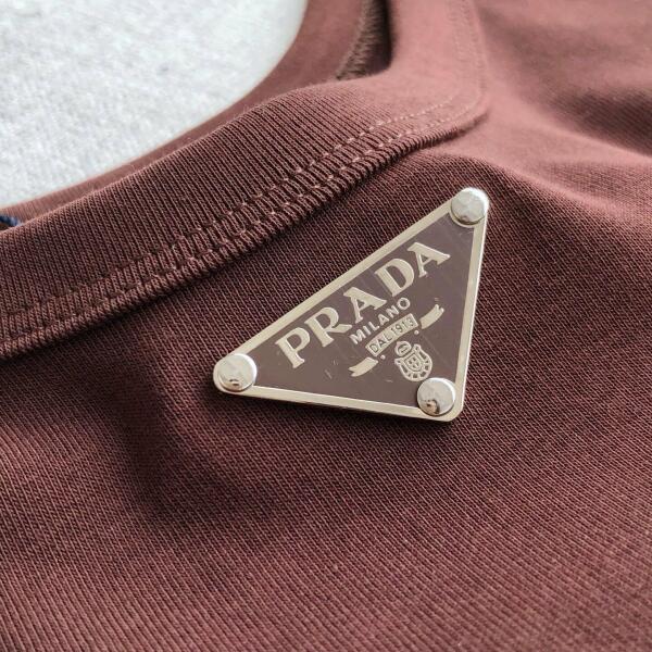 Prada image 1