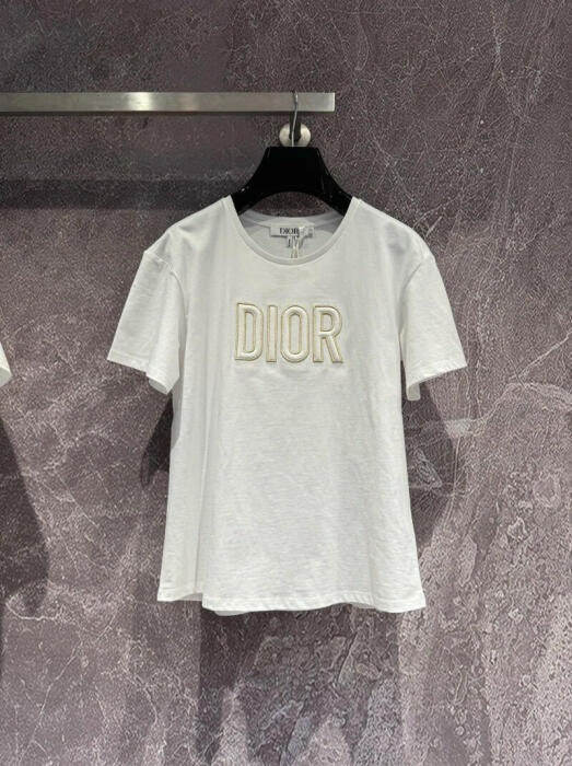Dior image 0
