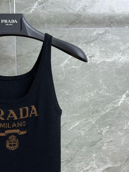 Prada  image 3