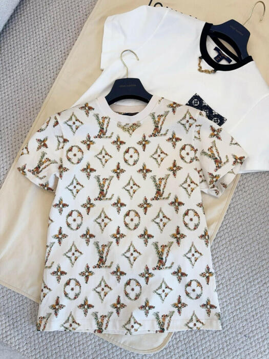 LV Clothes image 0