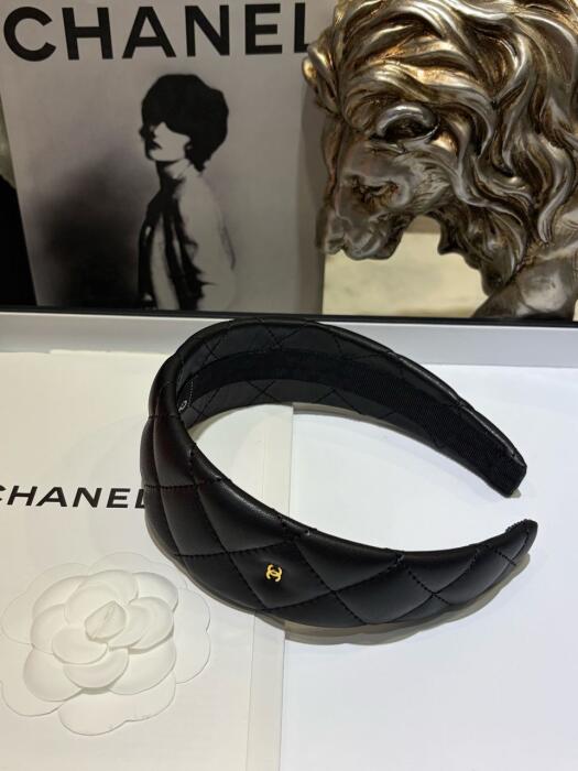 Chanel  image 0