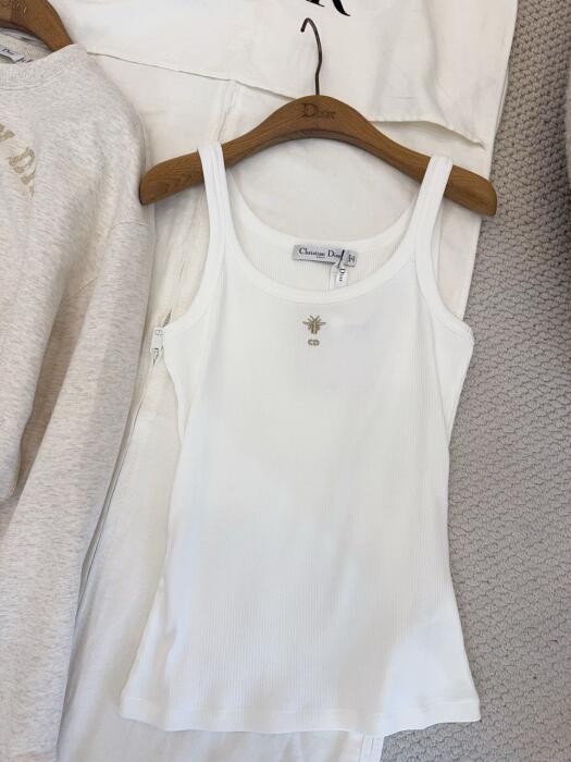 Dior clothes  image 1