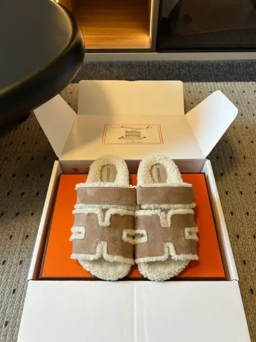 Hermes shoes  image 1