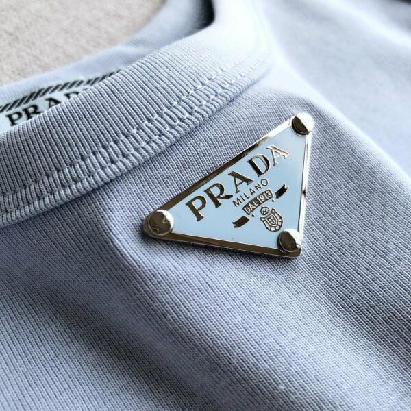 Prada  image 1