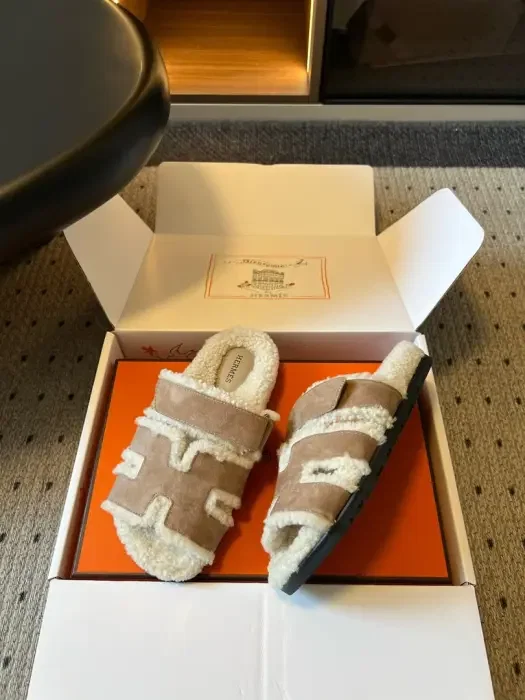 Hermes shoes  image 2
