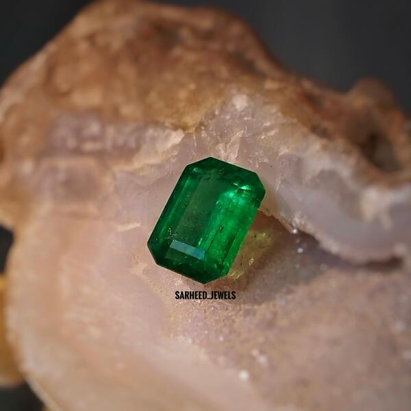 Natural Emerald - 4.48 ct image 1