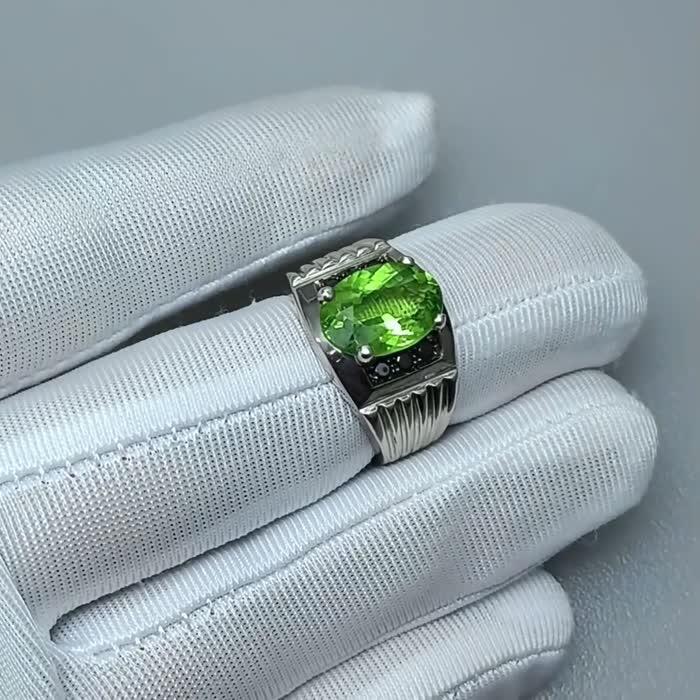 Natural 3.78 Ct.  Peridot & Natural Black Diamonds Silver Men's Ring image 2