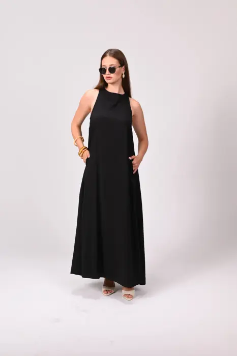 Light Sleeveless black Dress image 2