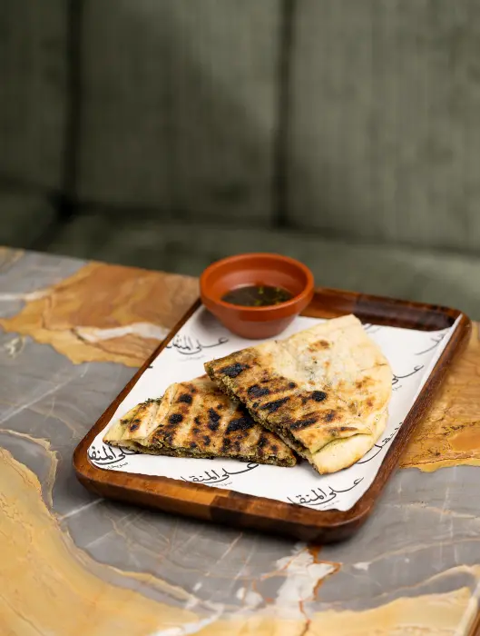 خبز تنور زعتر image 0