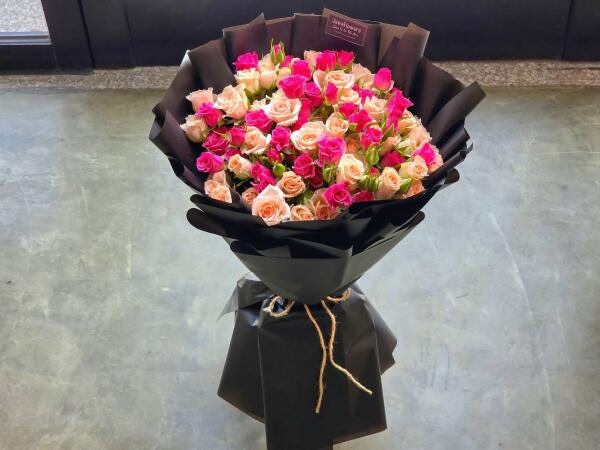 Stunning bouquet image 2