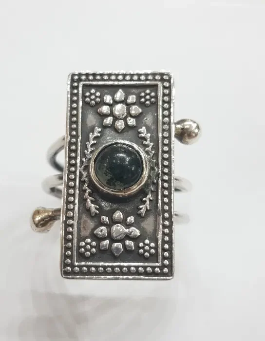 خاتم ح مصري حجر عقيق اخضر سيوي مستطيل دبلة سلك ملفوف يدوي @ image 0