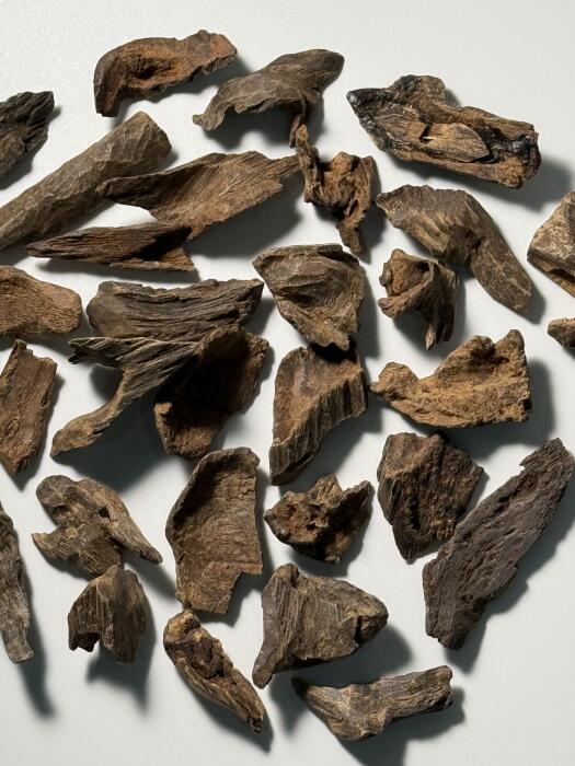 بخور فلبيني ليتي قديم وثقيل كسرات متنوعة فاخر ومميز image 2