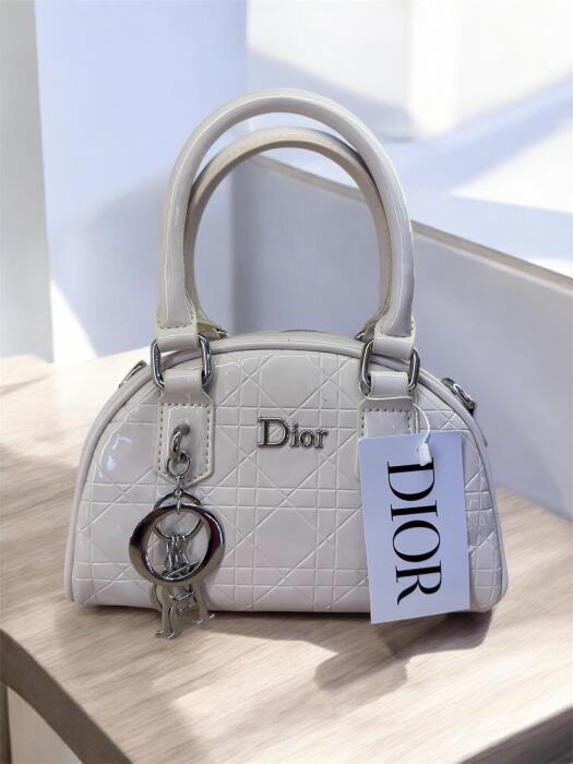 dior white mrr bx image 0
