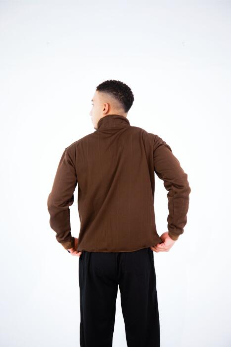 Brown zip-up hoodie image 1