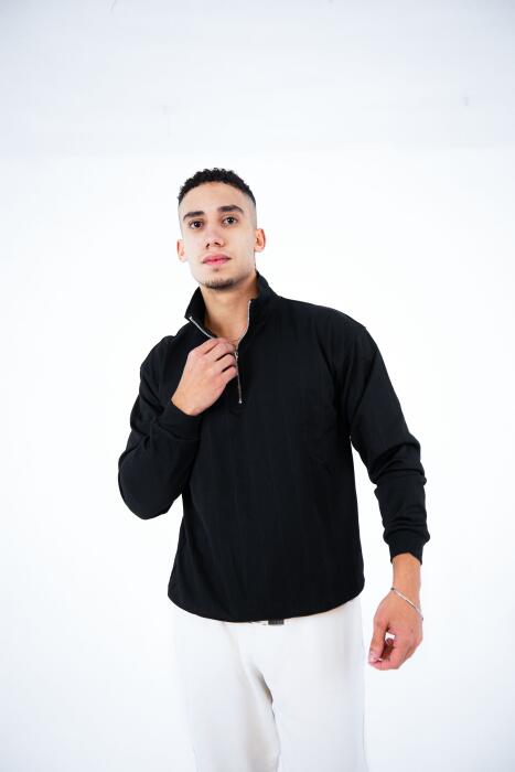 Black zip-up hoodie image 1