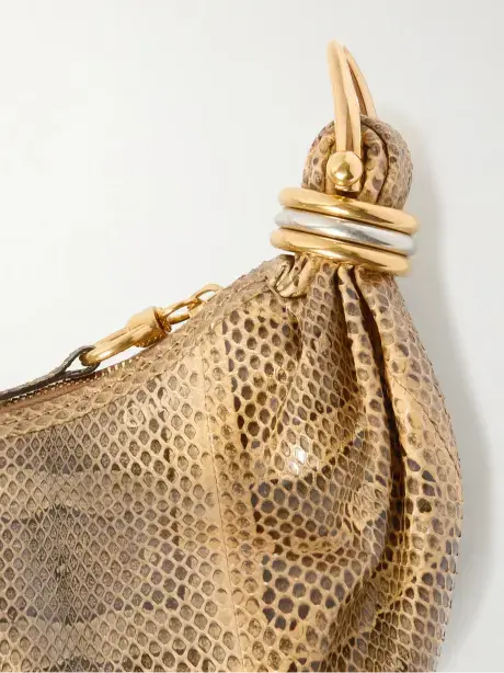 حقيبة كتف Bracelet صغيرة من جلد السويد وحواف من الجلد مزينة بقطعة معدنية image 9