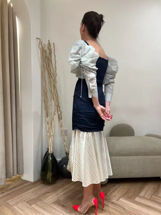 reception top-L-كحلي و ابيض image 3