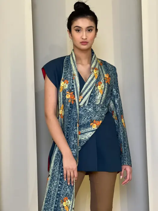 reception blouse image 1
