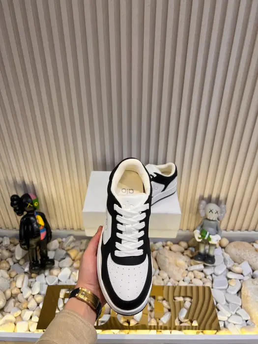 ALO_SHOSE_BLACK image 2