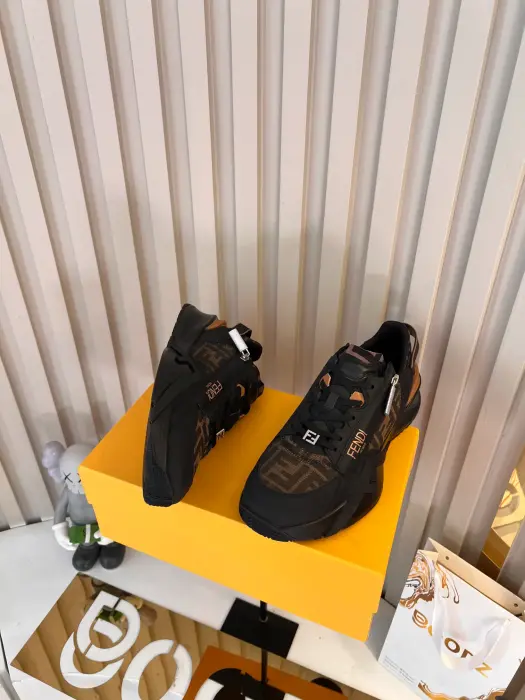 FENDI_BLACK_SHOSE image 6
