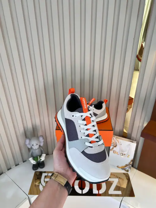 HERMES_GREY_SHOSE image 3